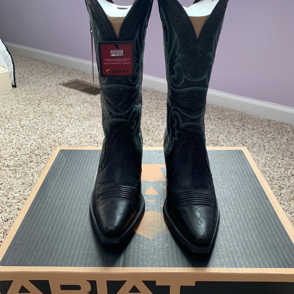 Ariat NWT women’s black cowboy boots 9.5 - Picture 6 of 7